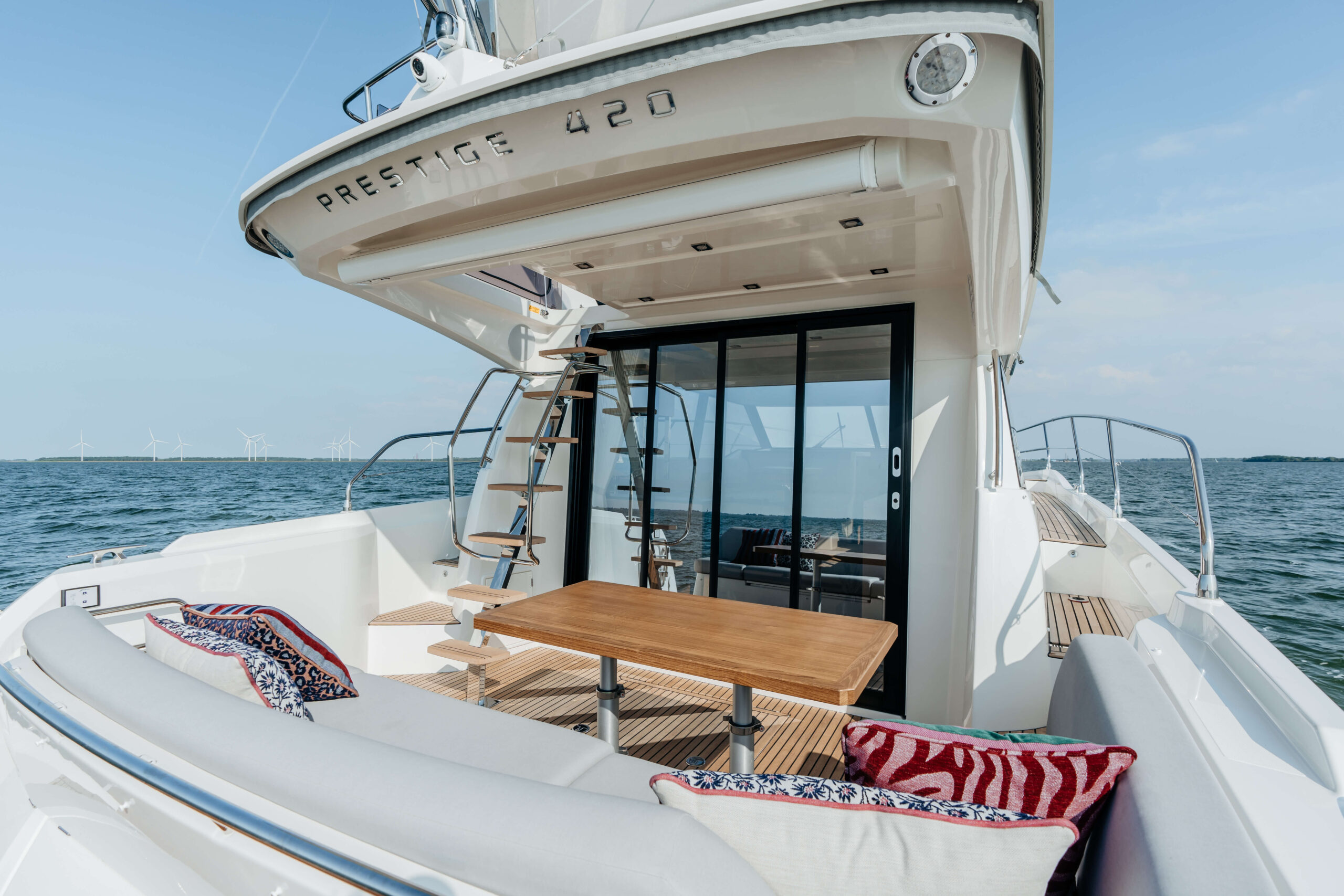 foto: 16 Prestige 420