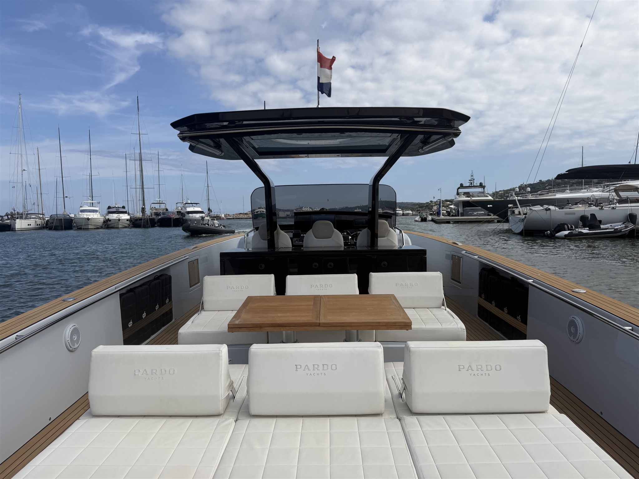 foto: 20 Pardo Yachts 43