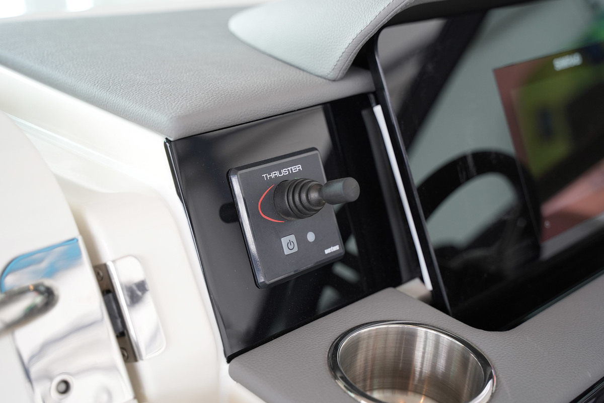 foto: 45 Sea Ray SDX 250