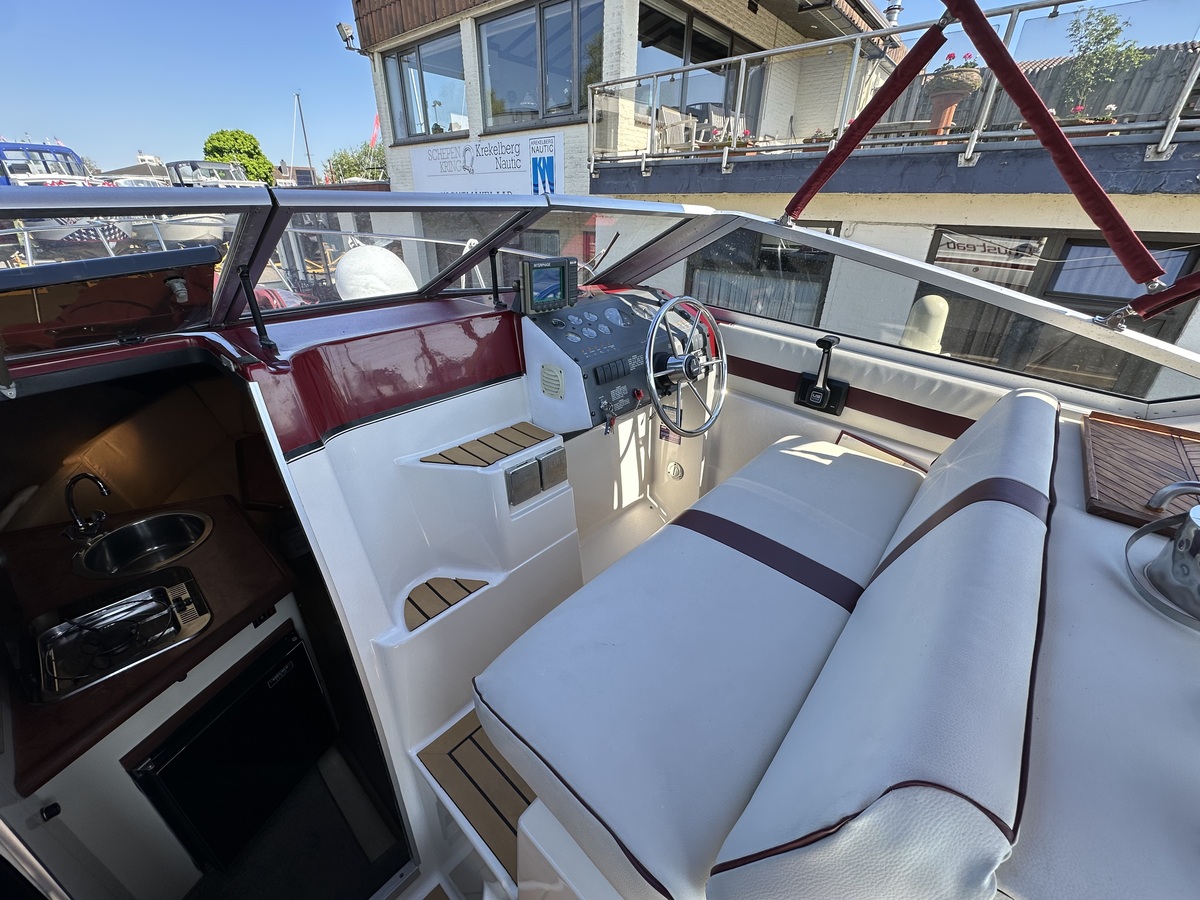 foto: 13 Maxum 2300