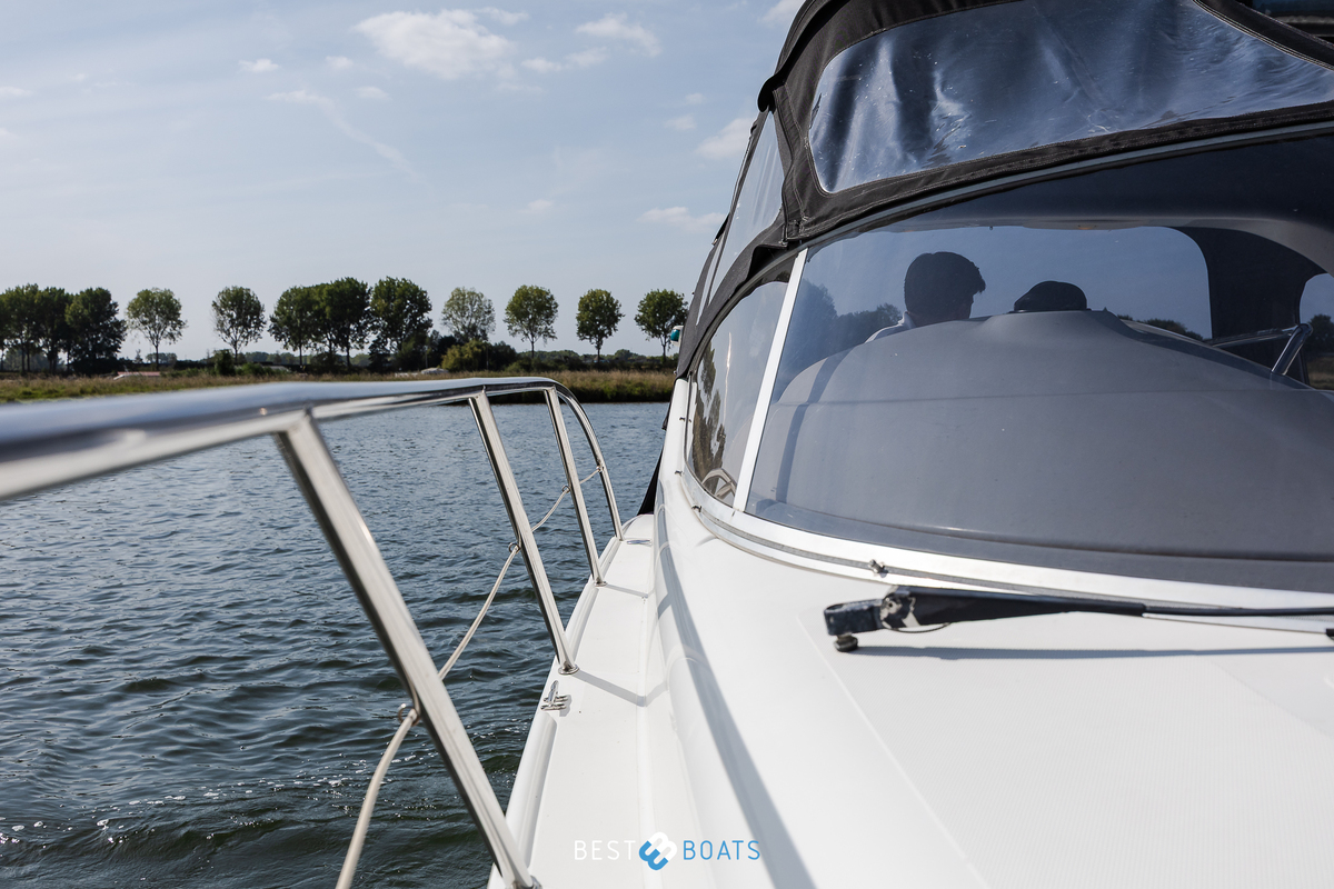 foto: 20 Sessa  Oyster 34