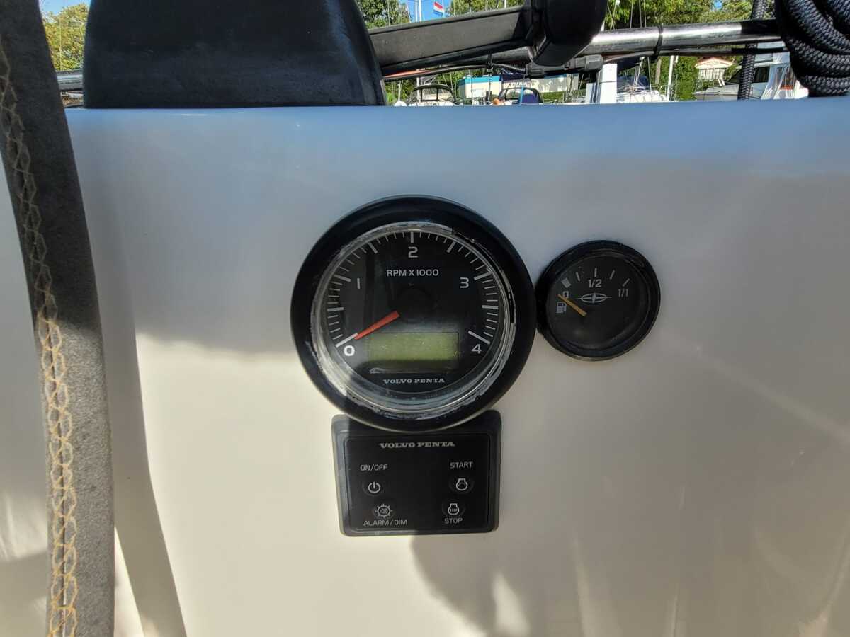 foto: 23 Bavaria 42-3 Custom Line