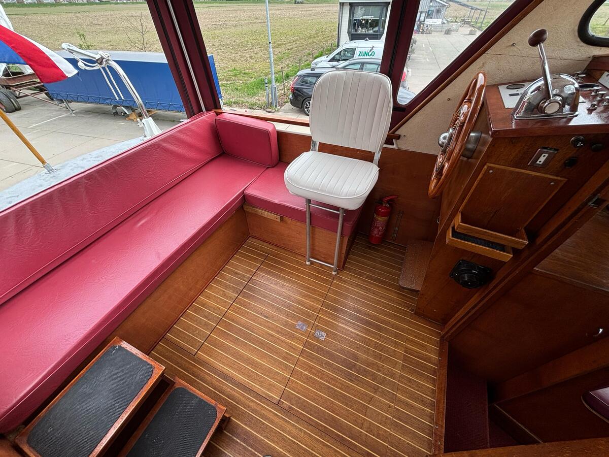 foto: 25 Curtevenne 750