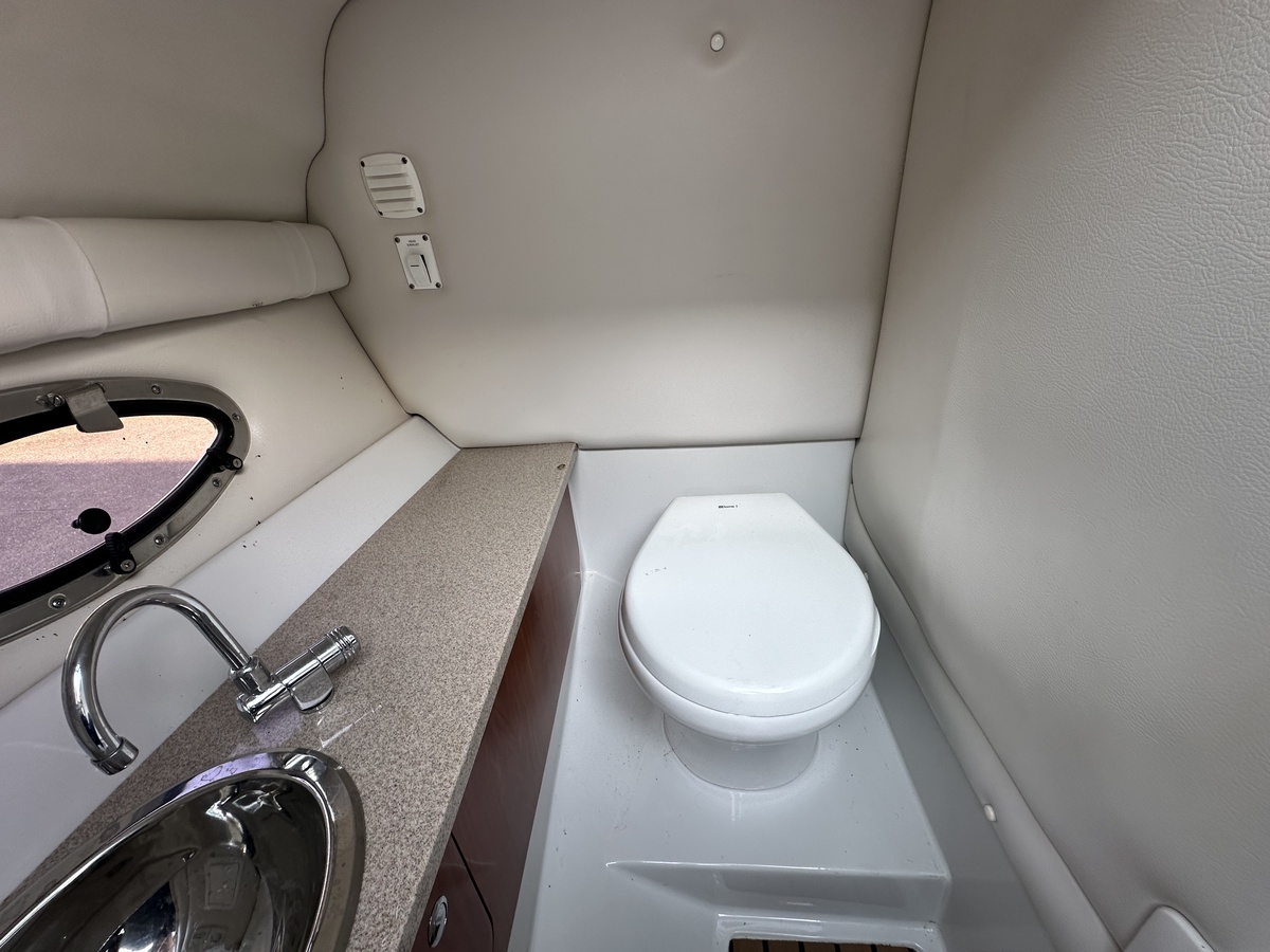 foto: 14 Crownline E6
