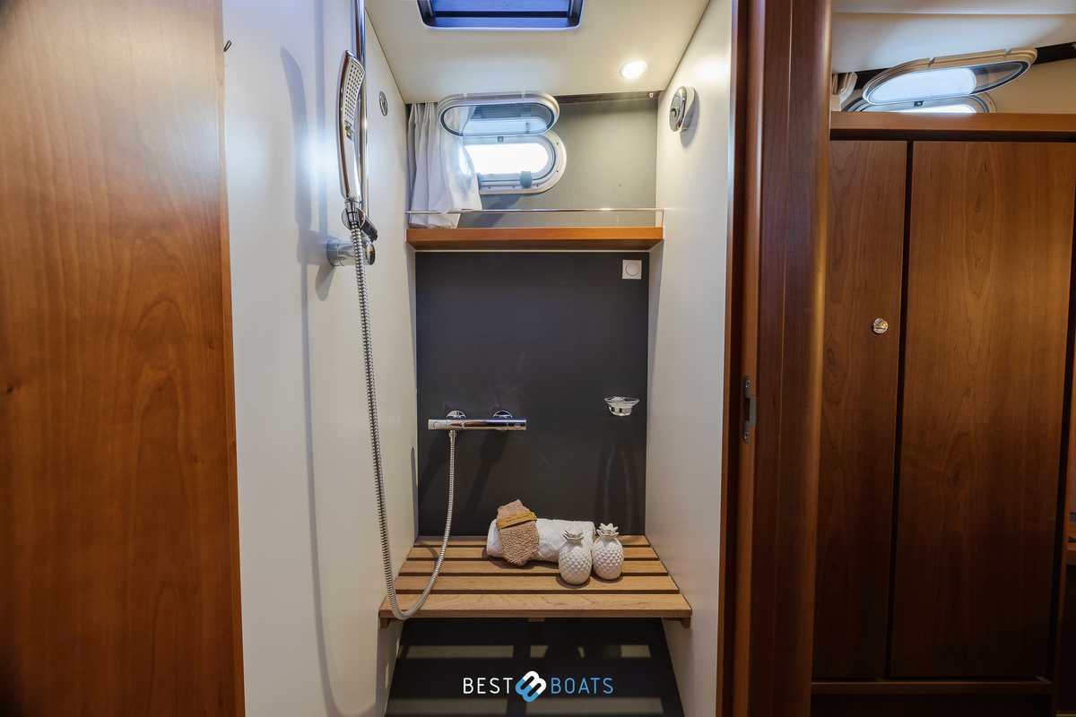 foto: 34 Linssen Grand Sturdy 470 Wheelhouse
