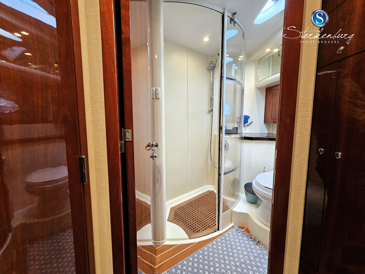 foto: 50 Fairline Phantom 50