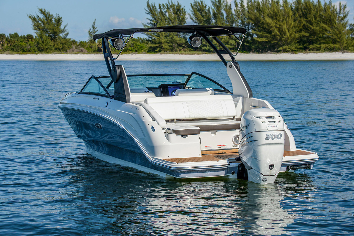 foto: 16 Sea Ray SDX 250 Outboard