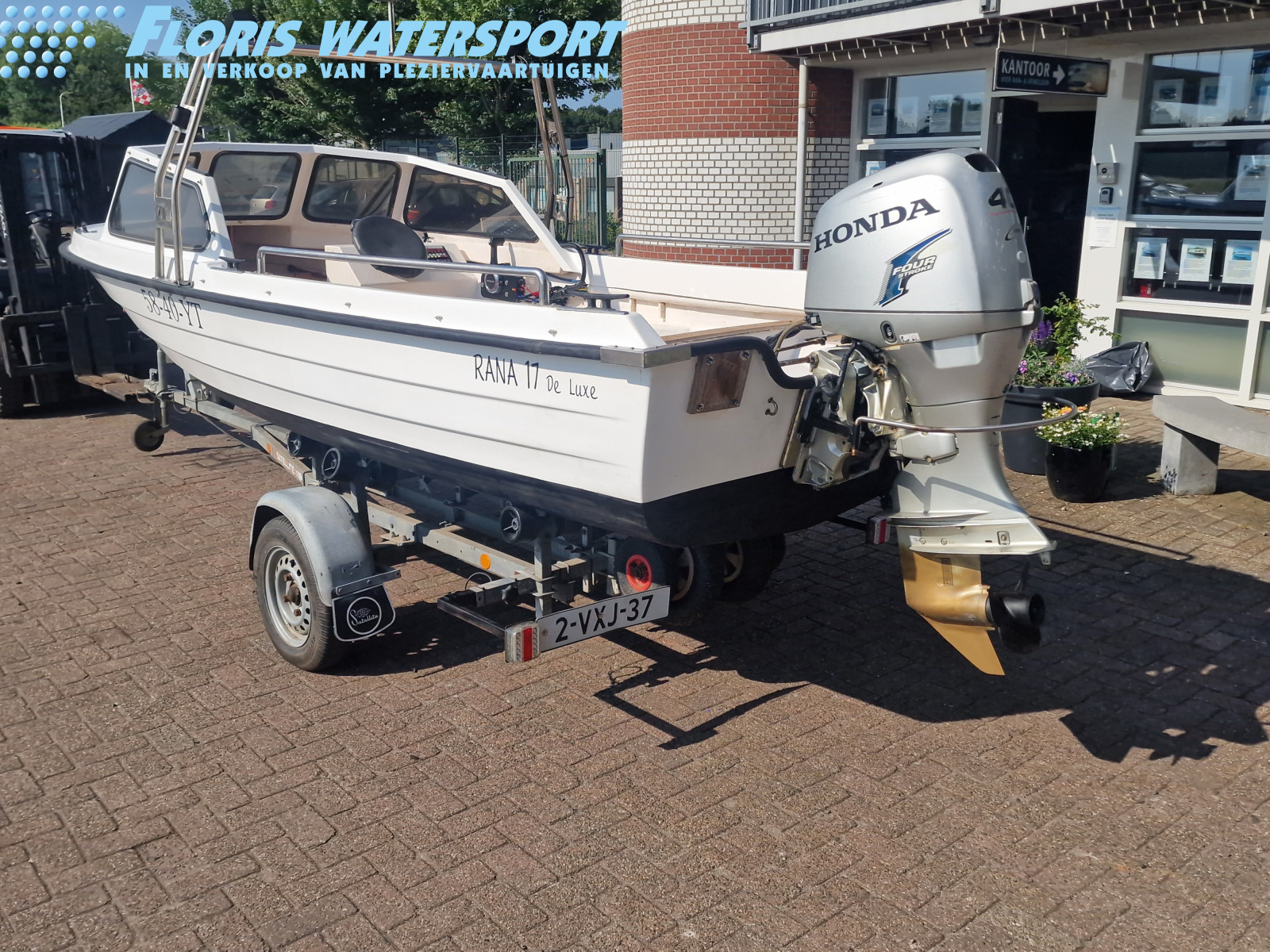 foto: 6 Rana 17 Deluxe 520