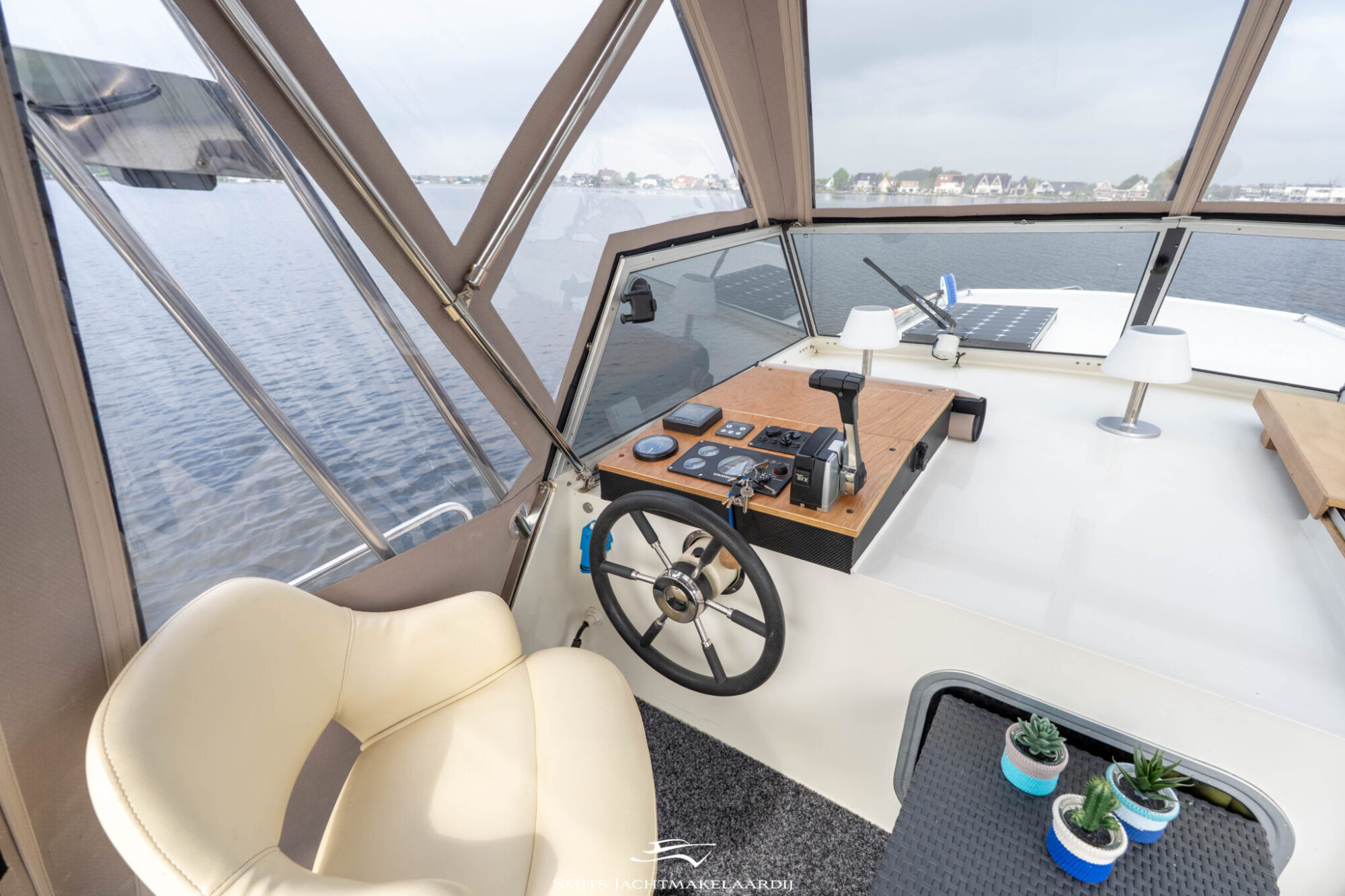 foto: 32 Bege Bege 9.50 AK Cabrio