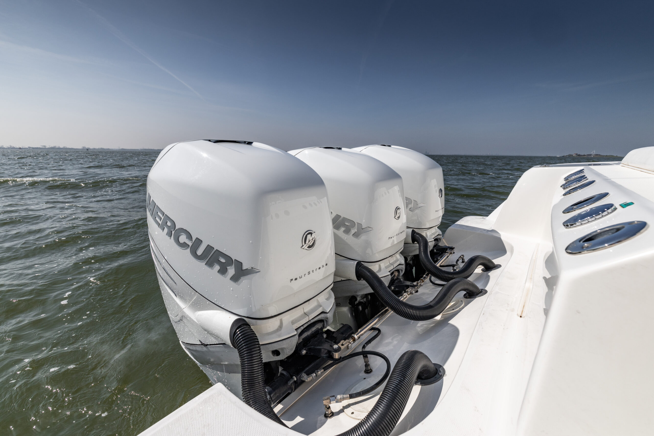 foto: 45 Boston Whaler Whaler 370 Outrage