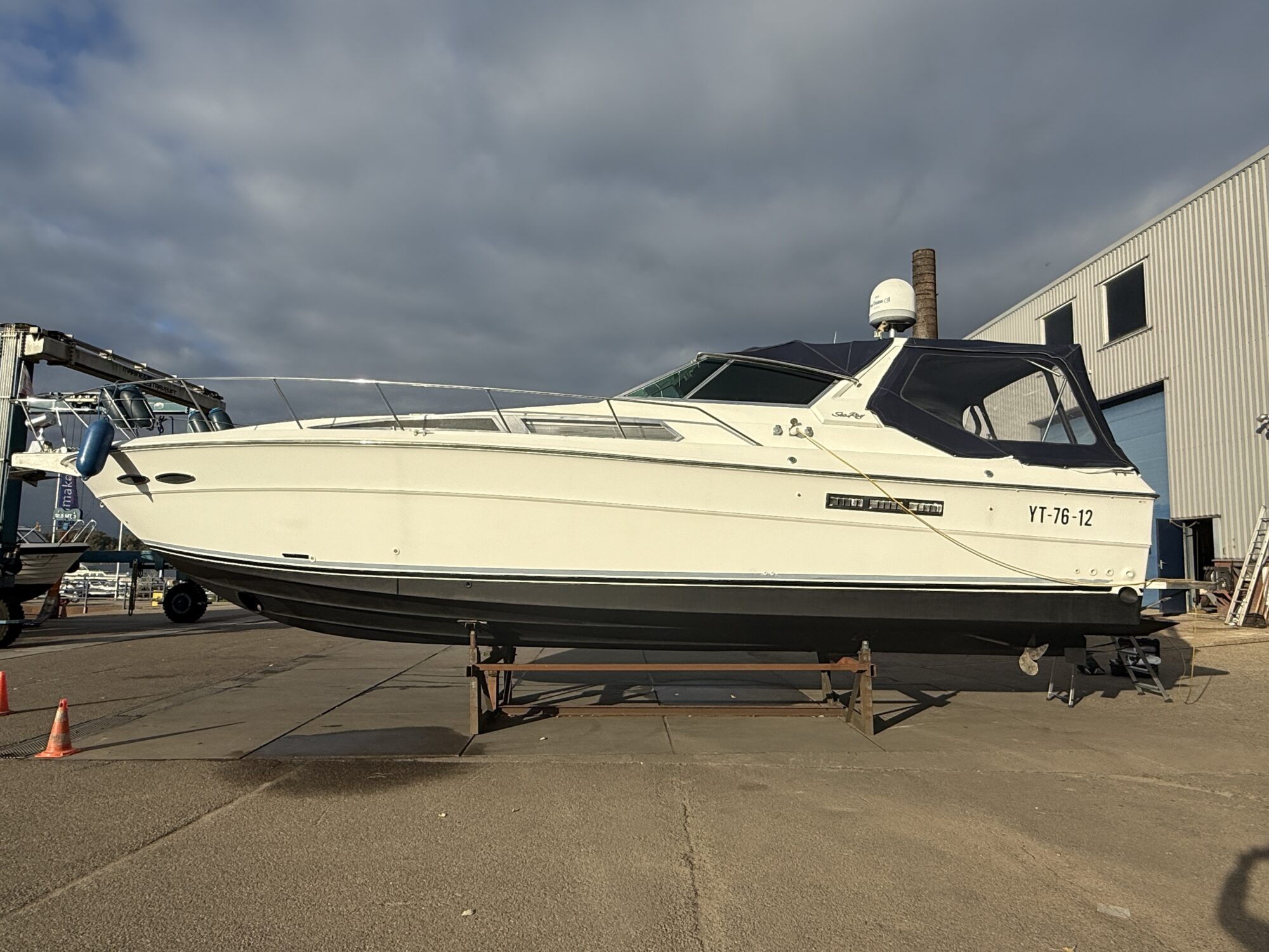 foto: 6 Sea Ray Sea Ray 400 Express Cruiser