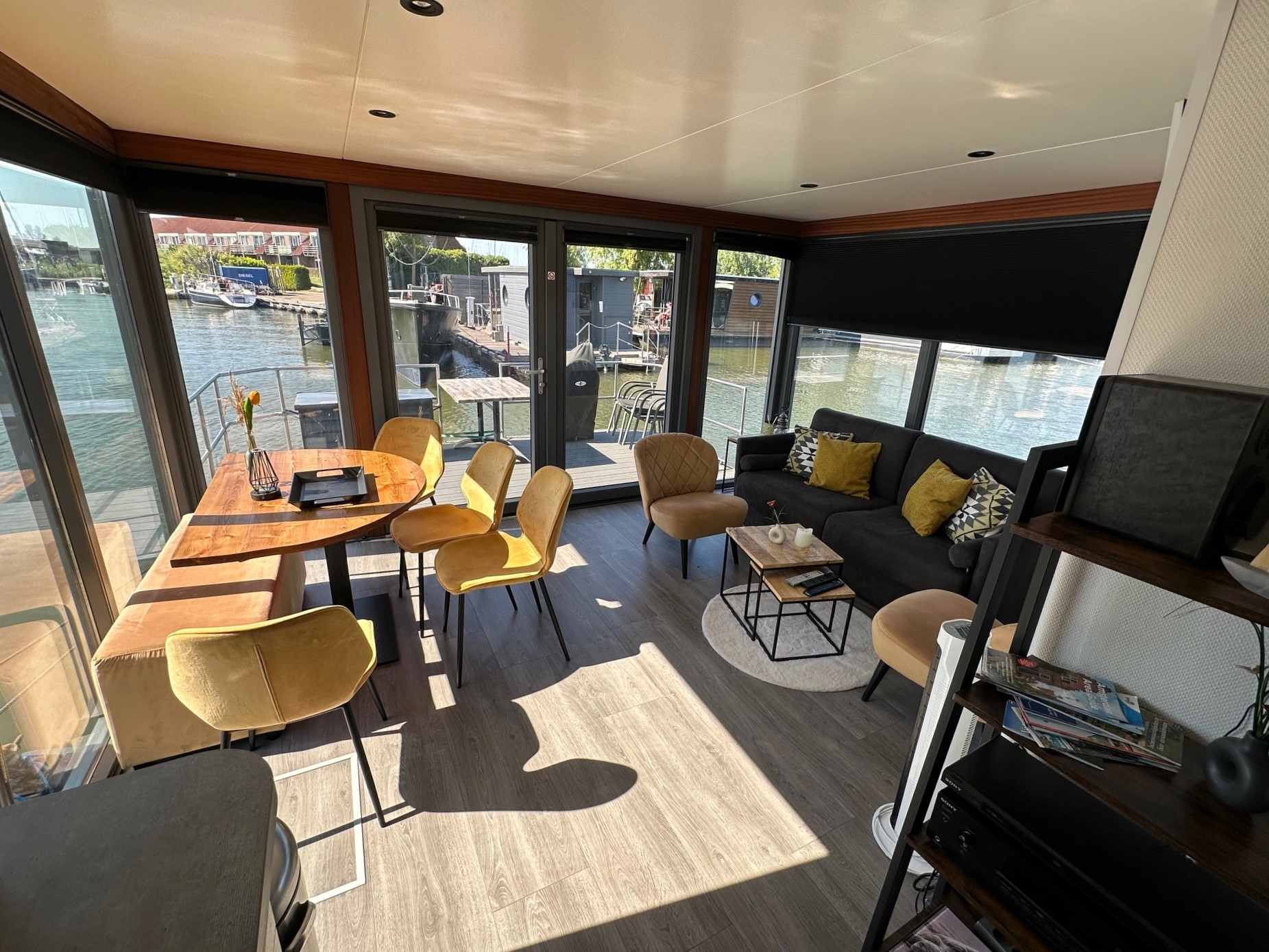 foto: 15 Havenlodge Castalia Houseboat