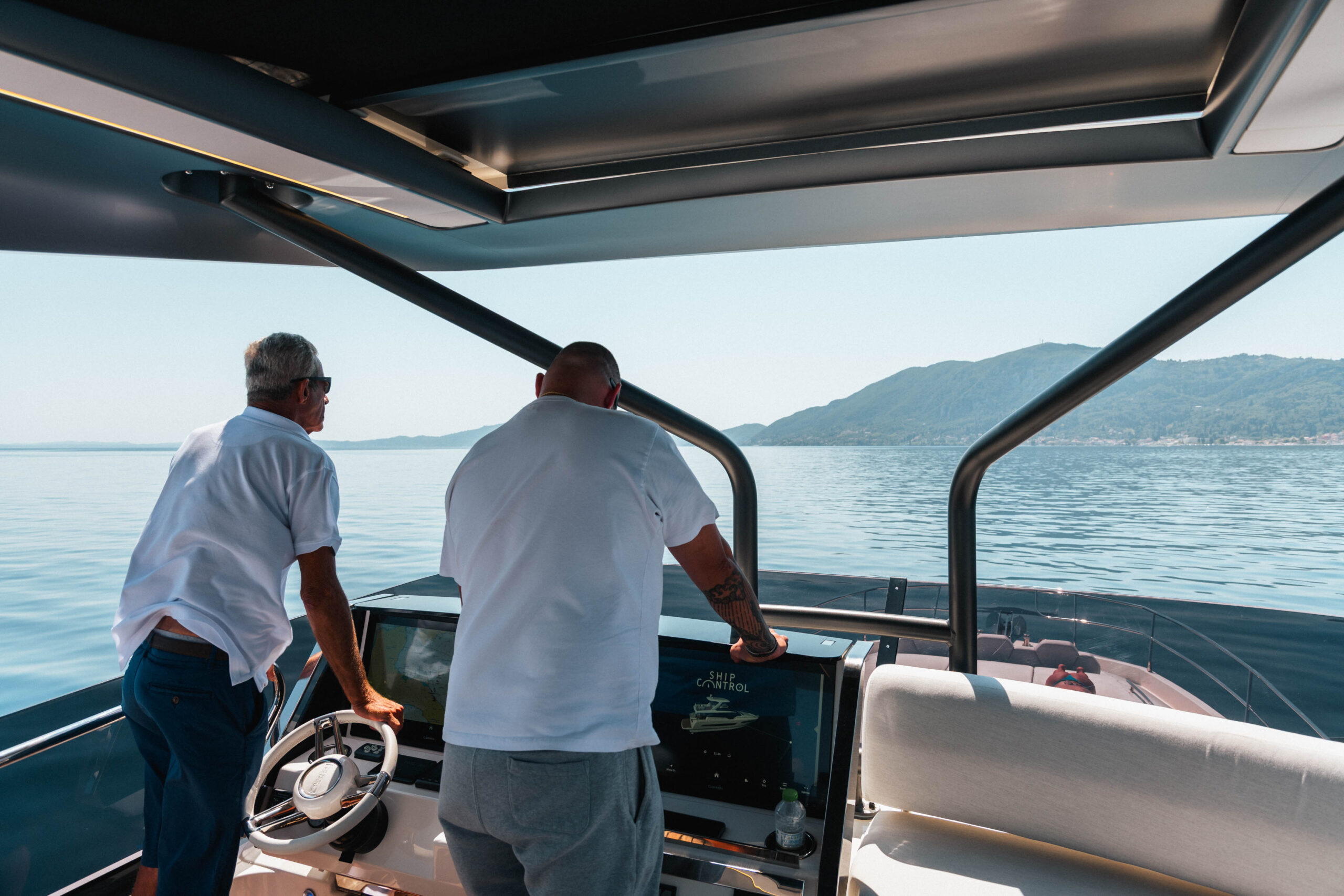 foto: 80 Prestige 690 flybridge