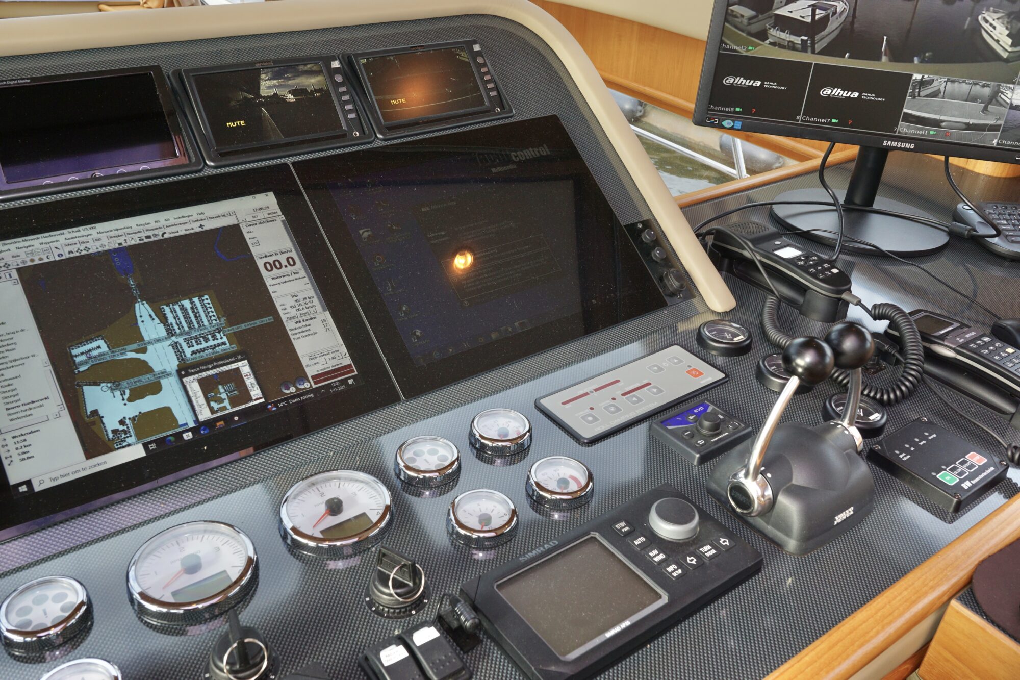 foto: 27 Van den Hoven Van den Hoven Exclusive 18.00 VS