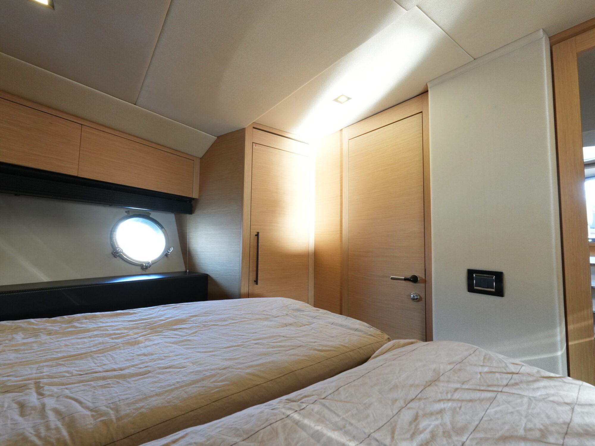 foto: 132 Sessa Sessa C46 HT IPS