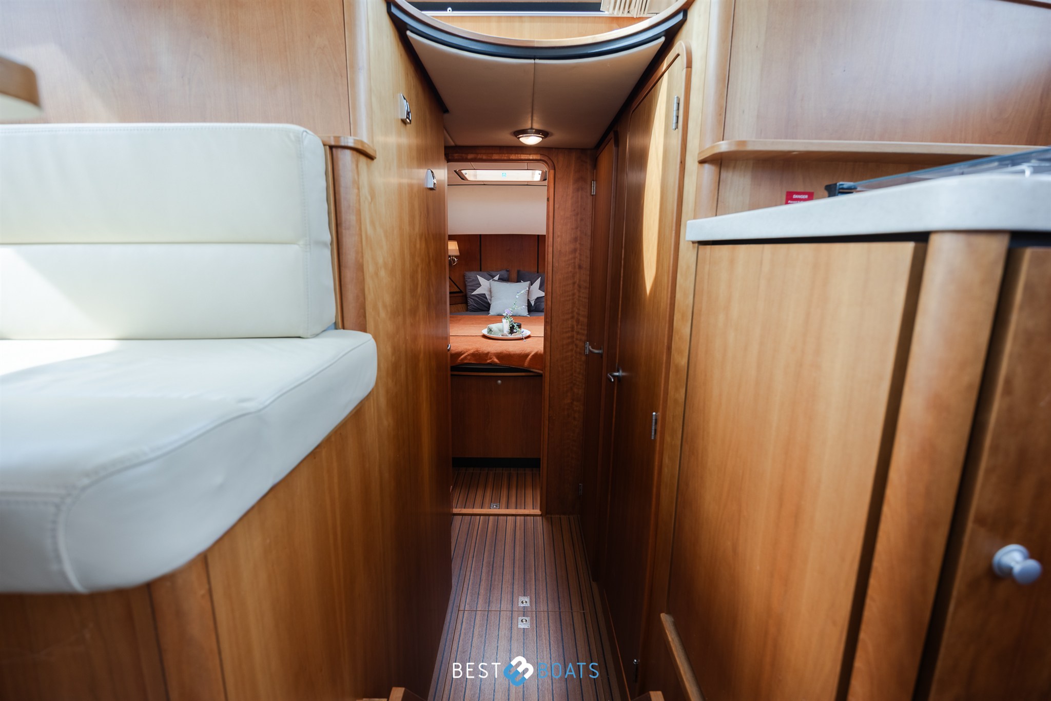 foto: 38 Linssen Grand Sturdy 43.9 AC