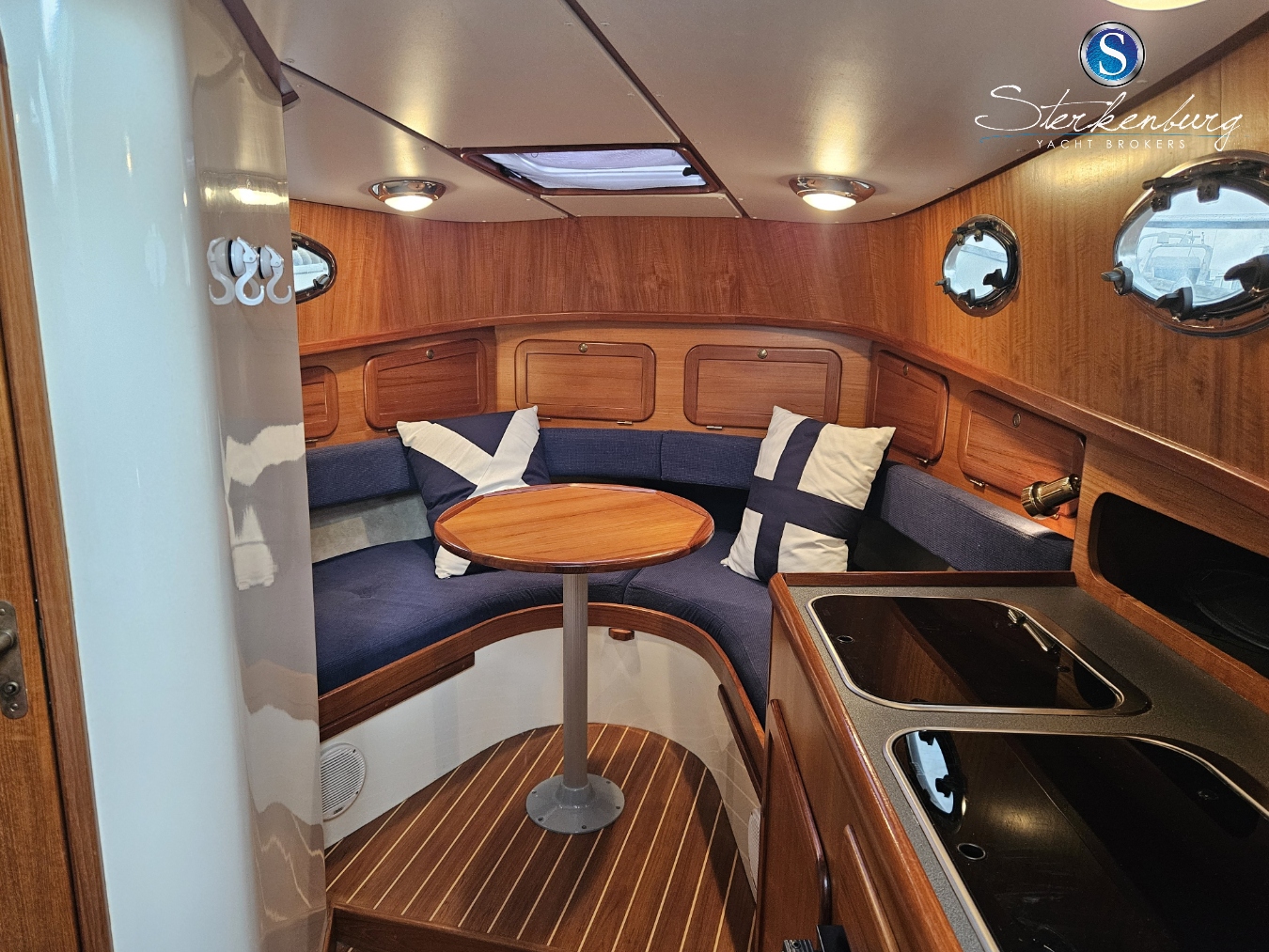 foto: 16 Makma 900 Cabin