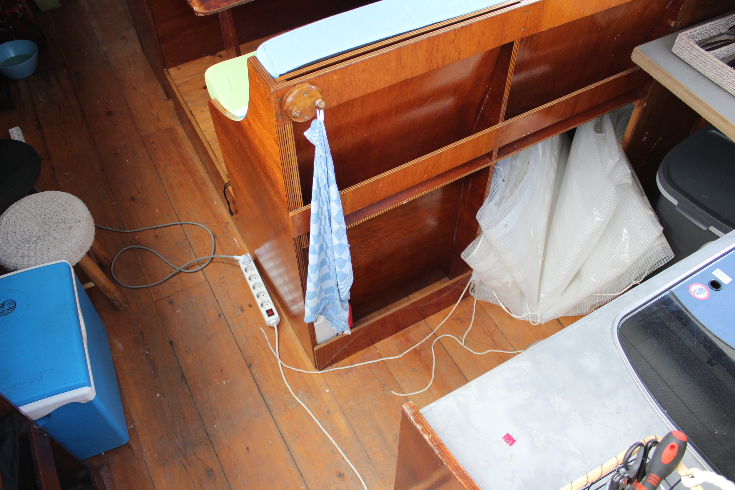 foto: 18 Cabin 9.75