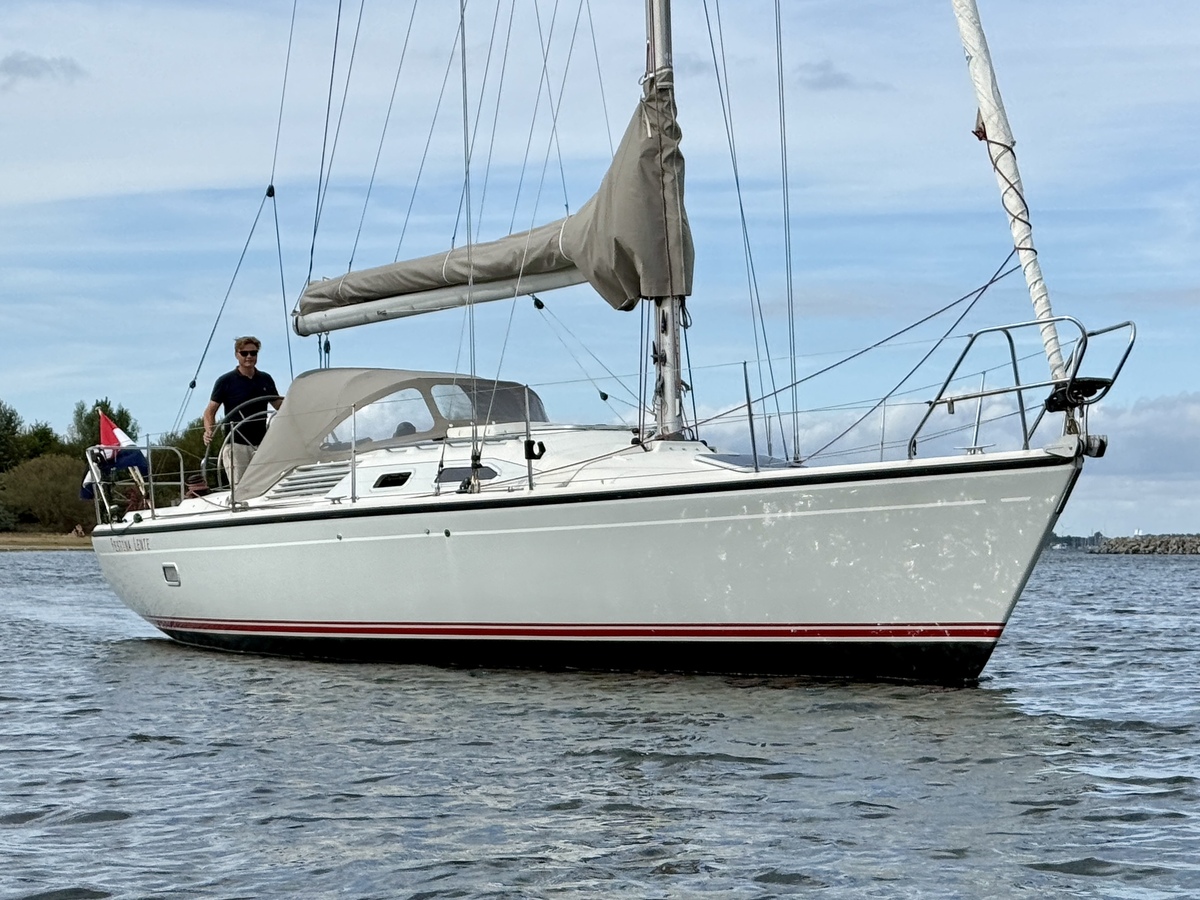 foto: 18 Dehler 37 cws 3-cabins
