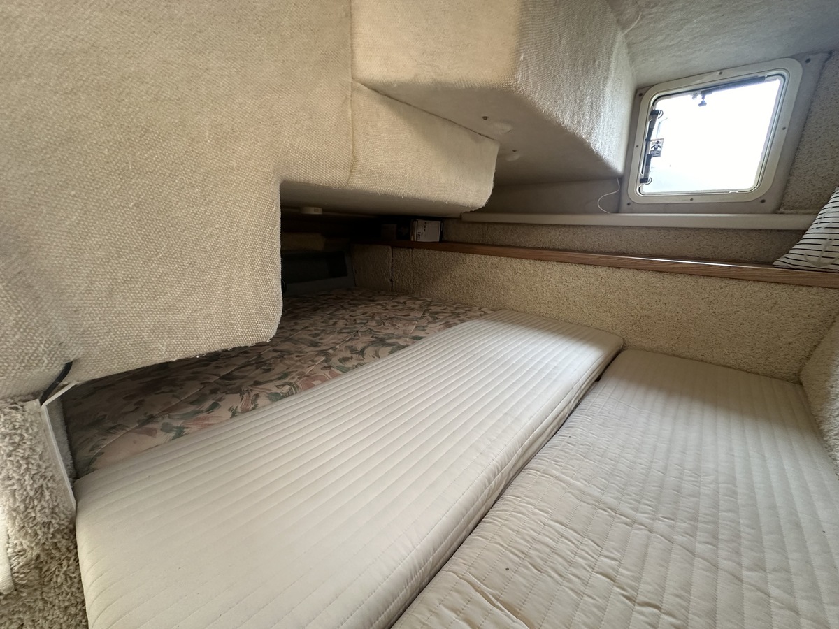 foto: 18 Bayliner 3055 Sunbridge