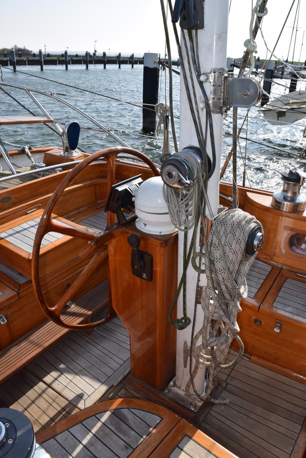 foto: 58  De Vries Lentsch 13.85 Ketch