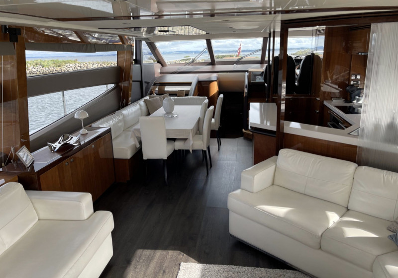 foto: 13 Princess 72 FLY