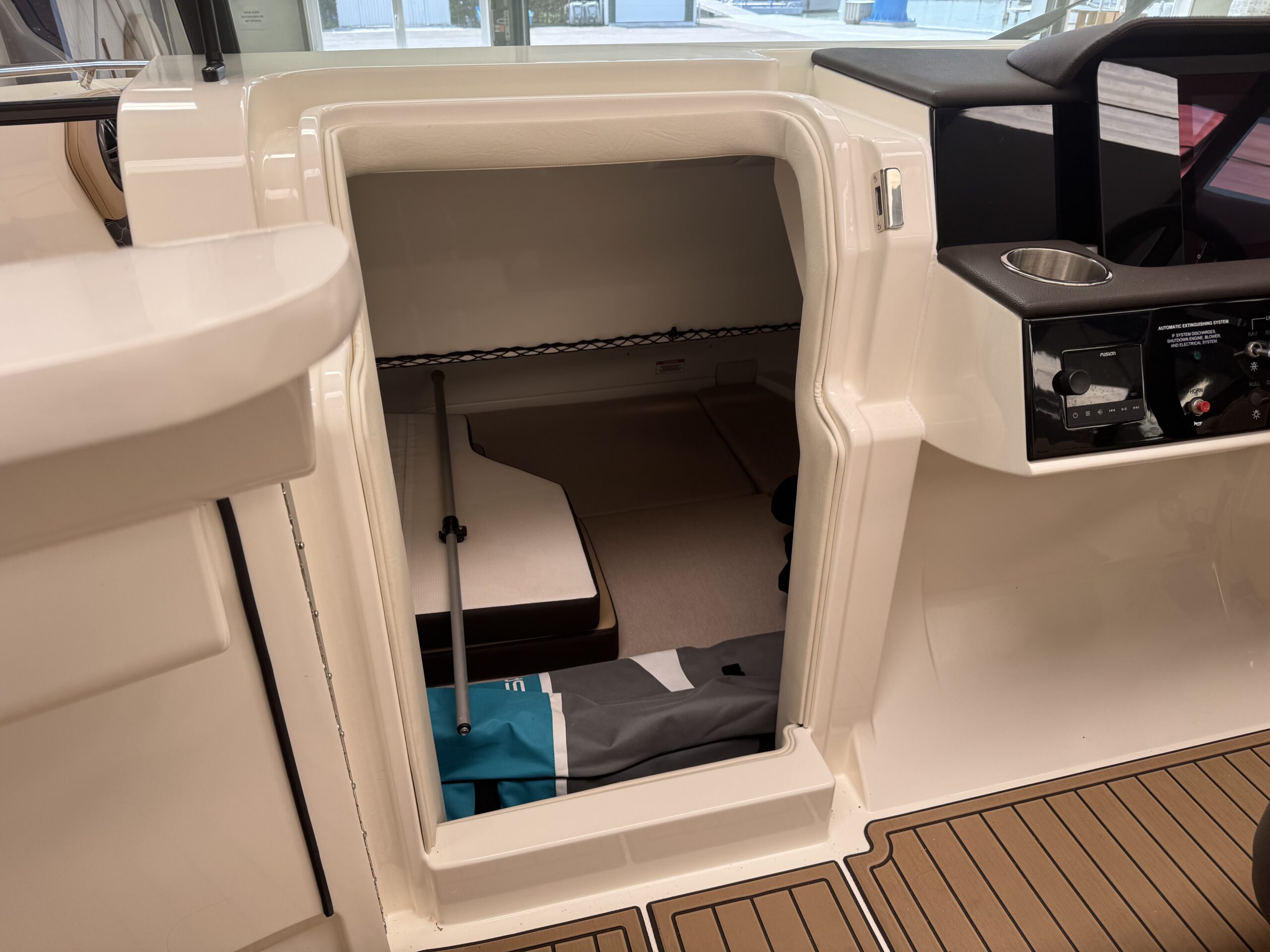 foto: 10 Sea Ray SDX 250