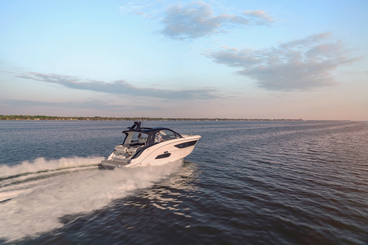 foto: 66 Sea Ray Sundancer 370