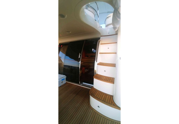 foto: 25 Azimut 68