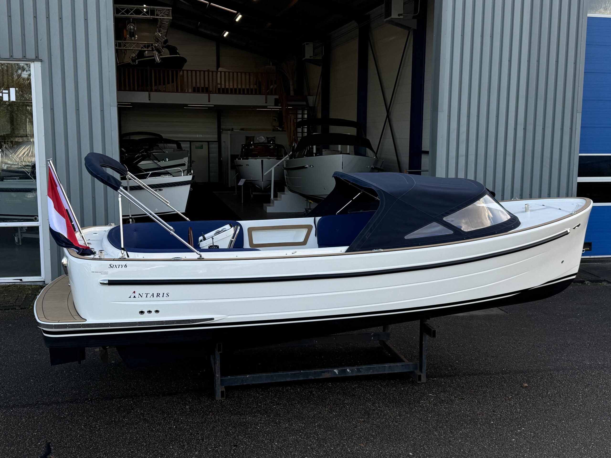 foto: 15 Motorboat 1100