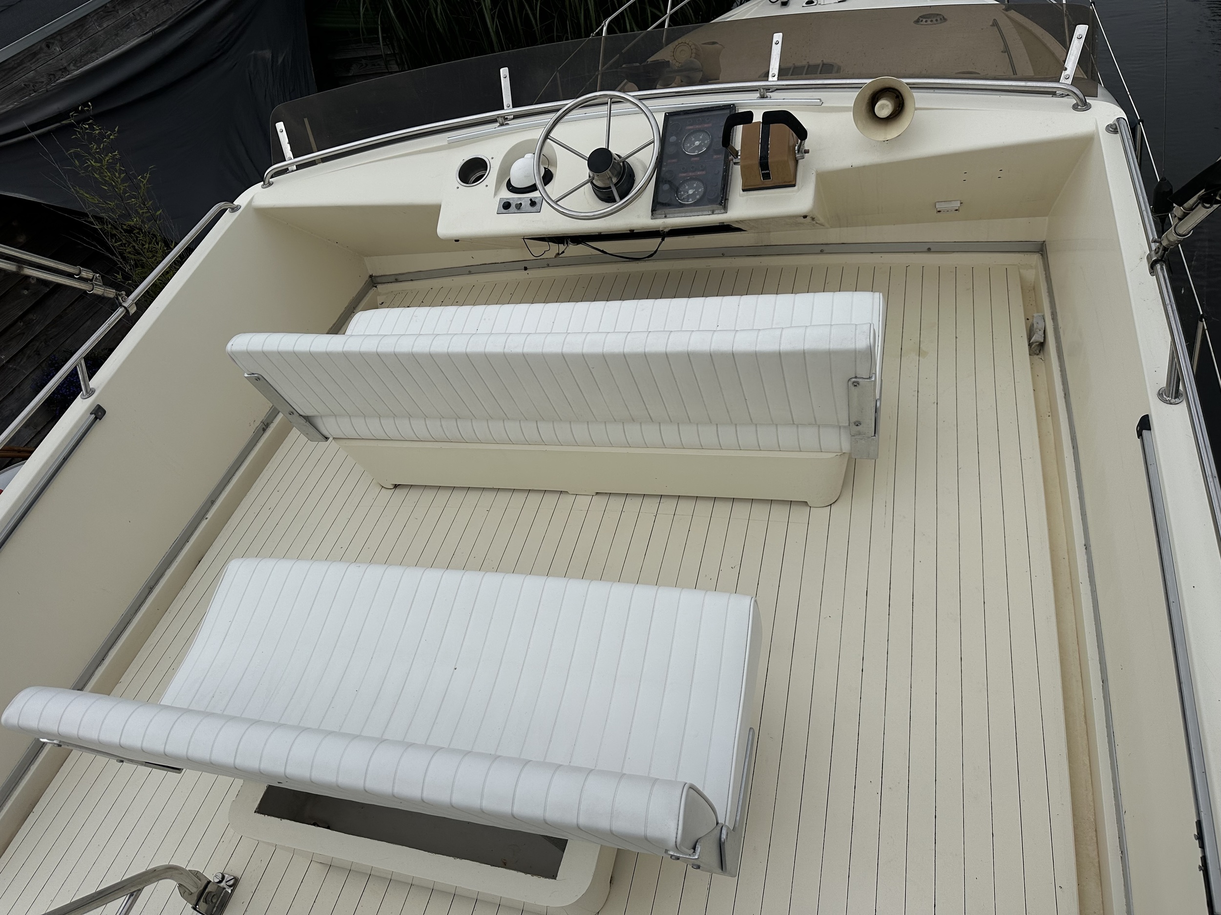 foto: 8 Princess 38 Flybridge