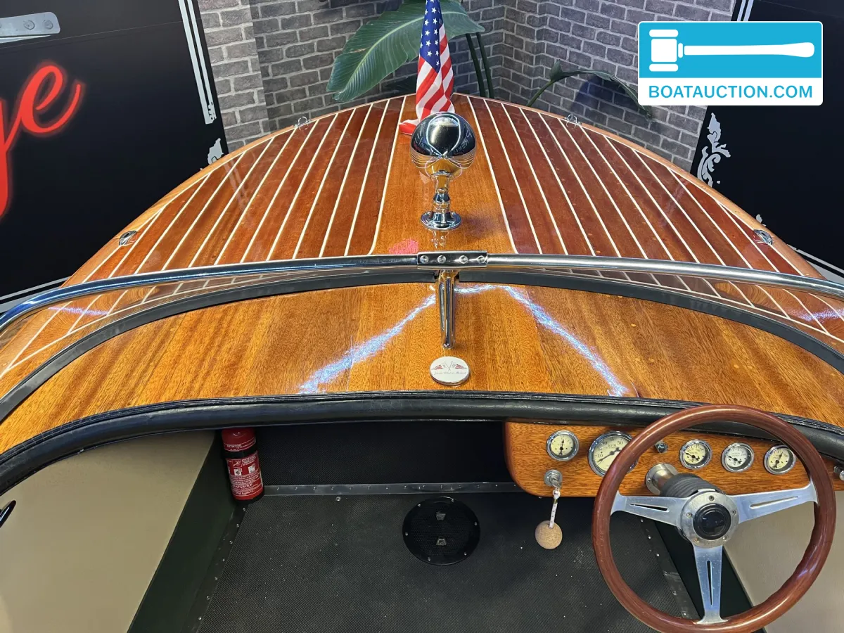 foto: 23 Chris Craft Capri 19