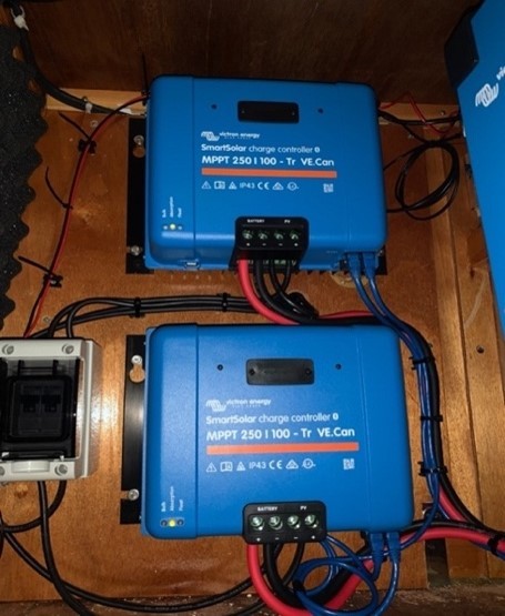 foto: 10 Motor Catamaran 11.60