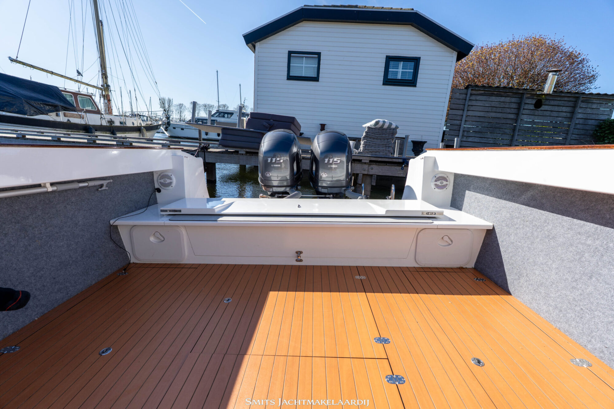 foto: 22 Bertram Bertram 25