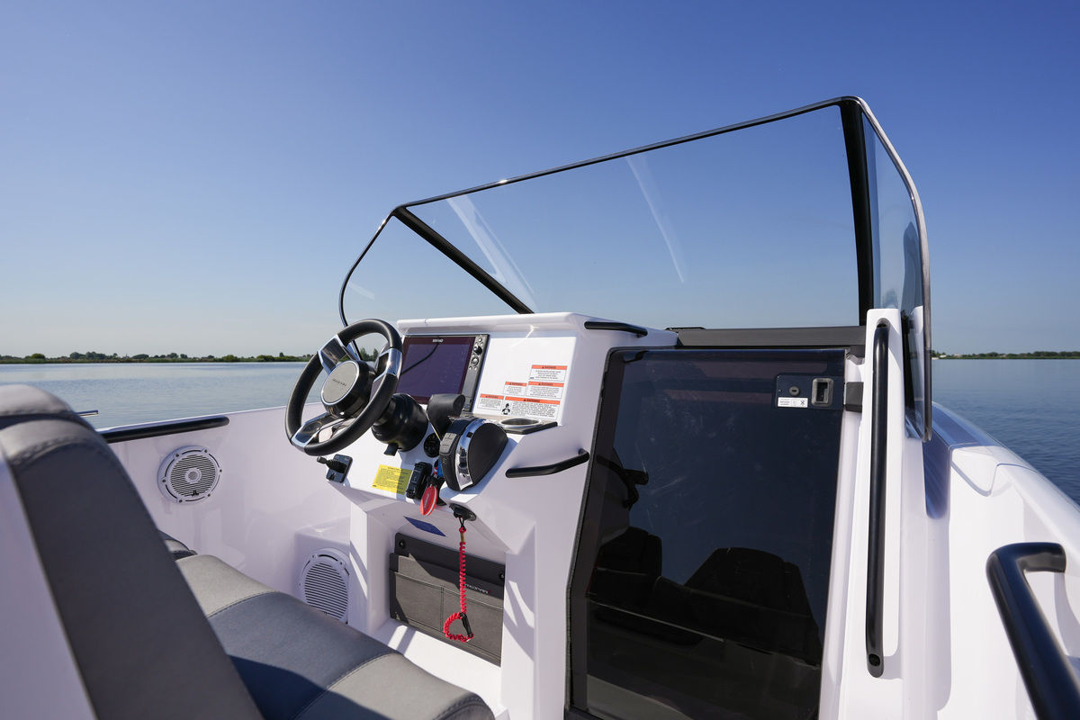 foto: 38 Axopar 25 Cross Bow