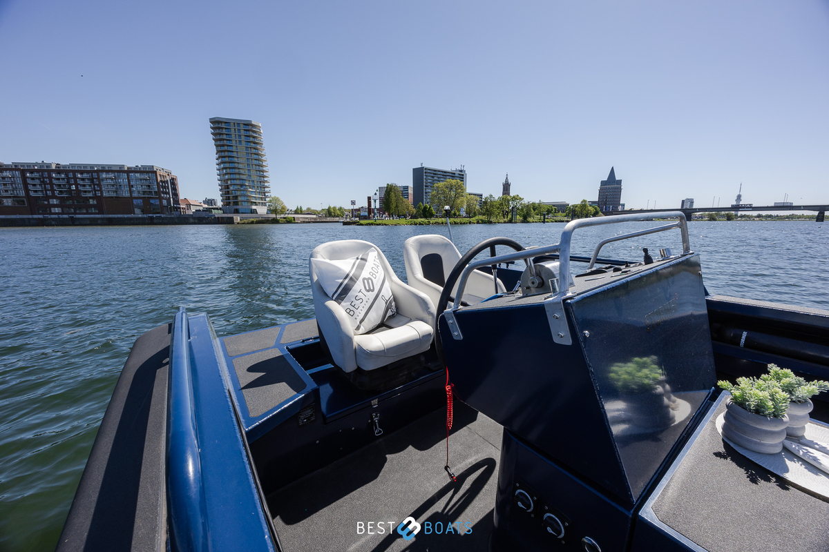foto: 17 Stormer marine Tender R75