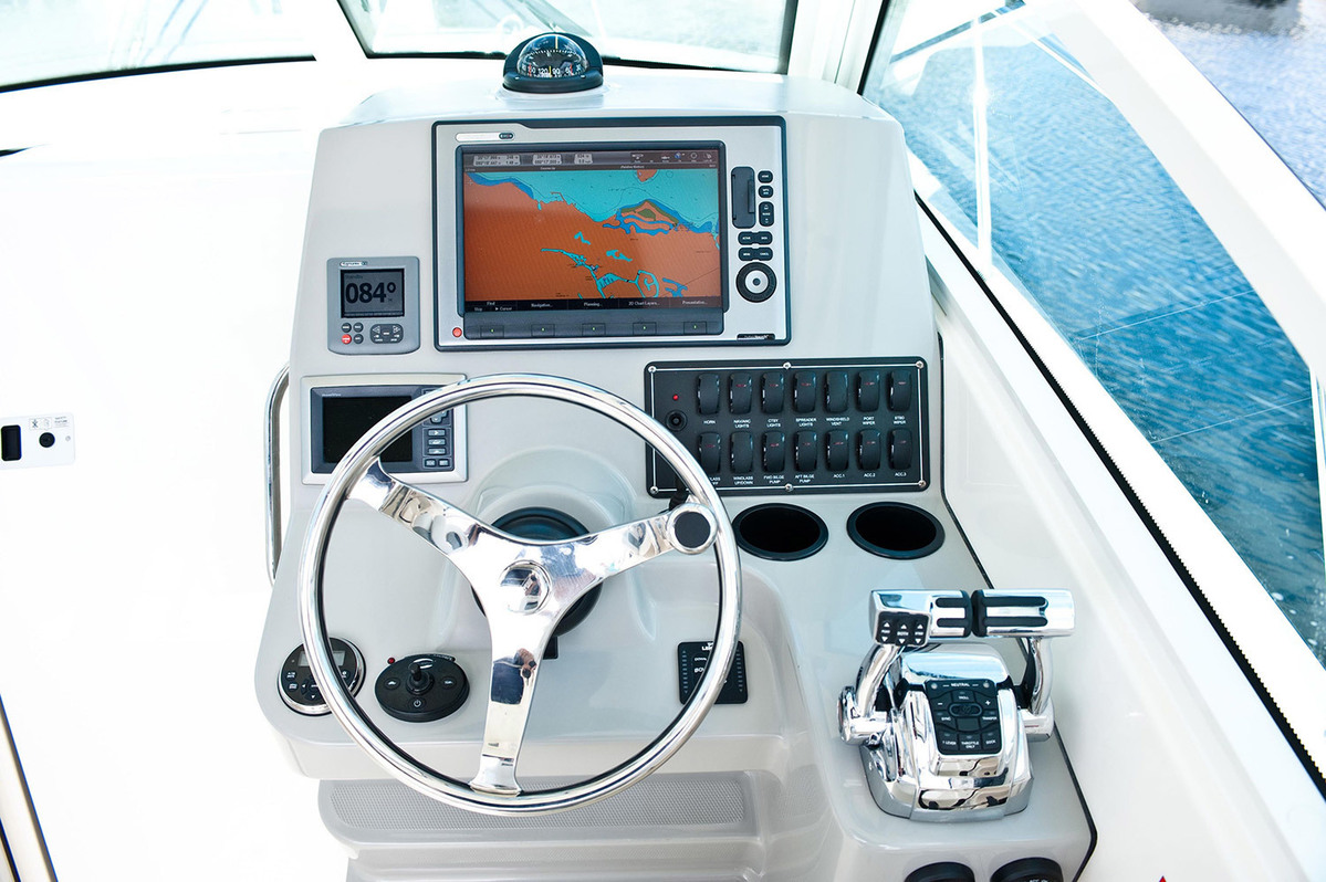 foto: 8 Boston Whaler 285 Conquest