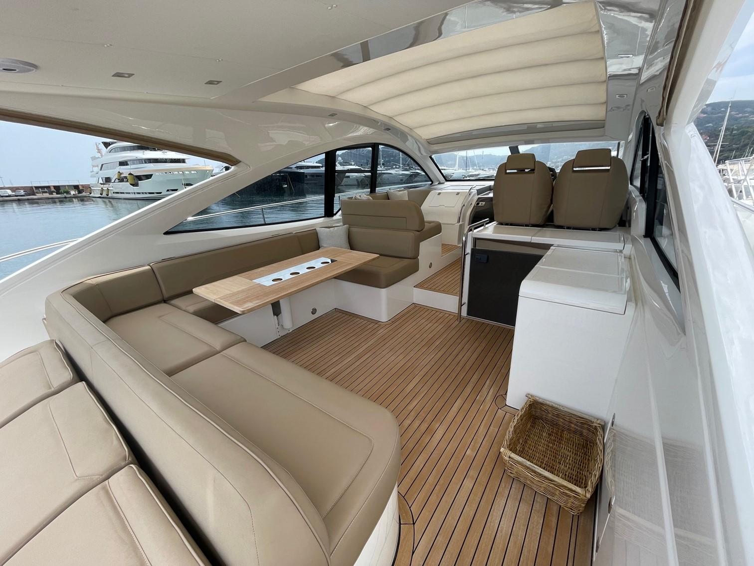 foto: 9 Fairline Targa 48 HT