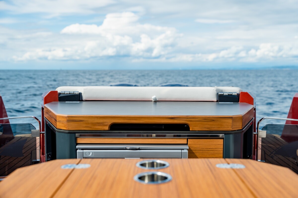 foto: 25 Alfastreet Marine 32 Cabin Sport - Outboard Series