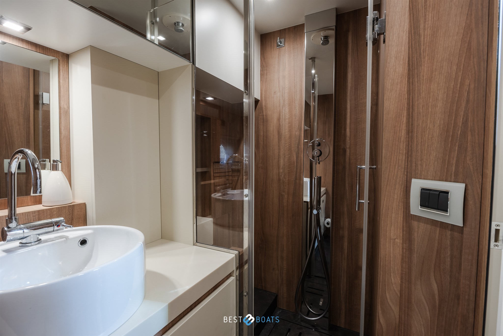 foto: 36 Cranchi Eco Trawler 43 Long Distance