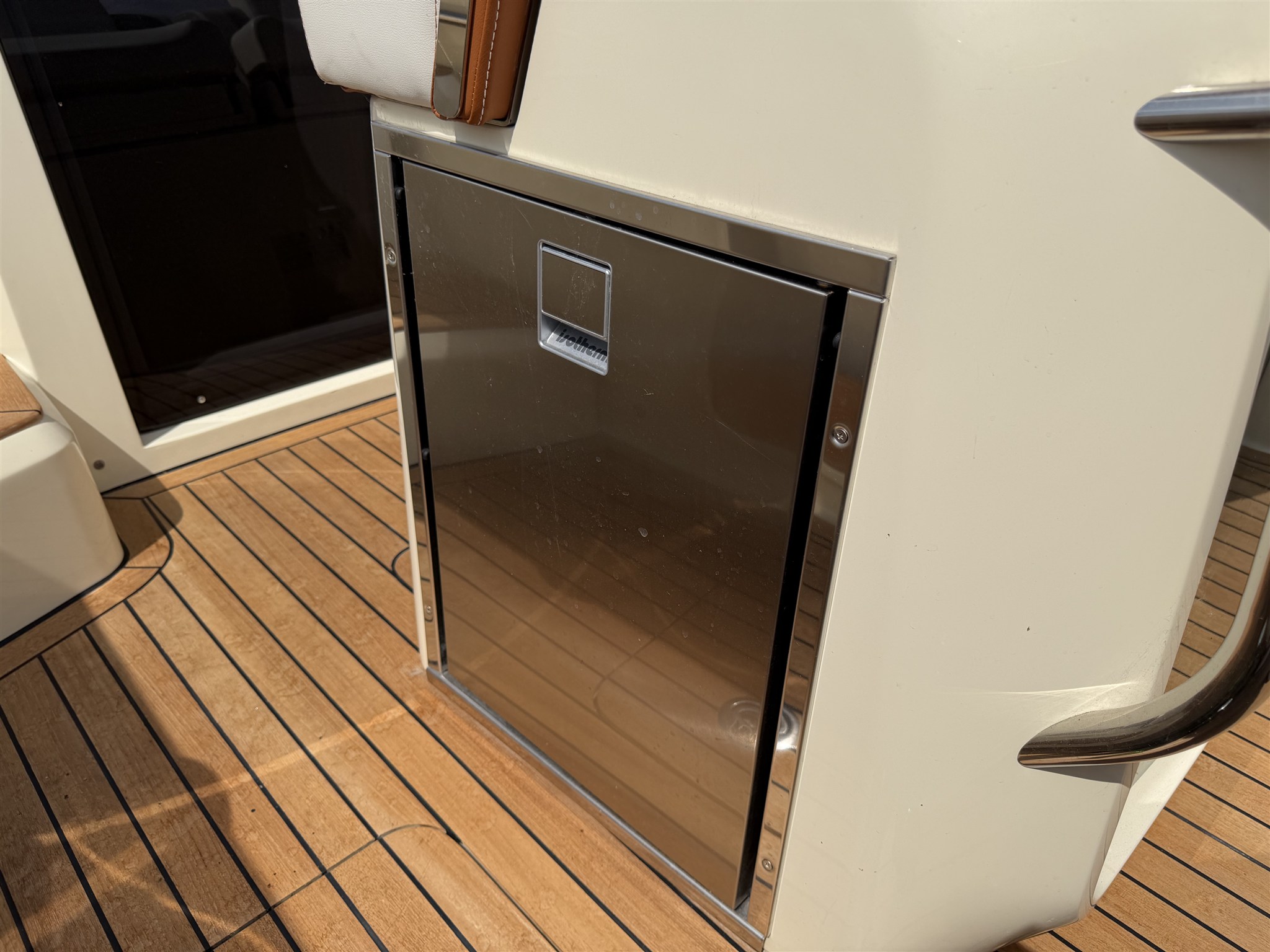 foto: 21 Invictus GT 280