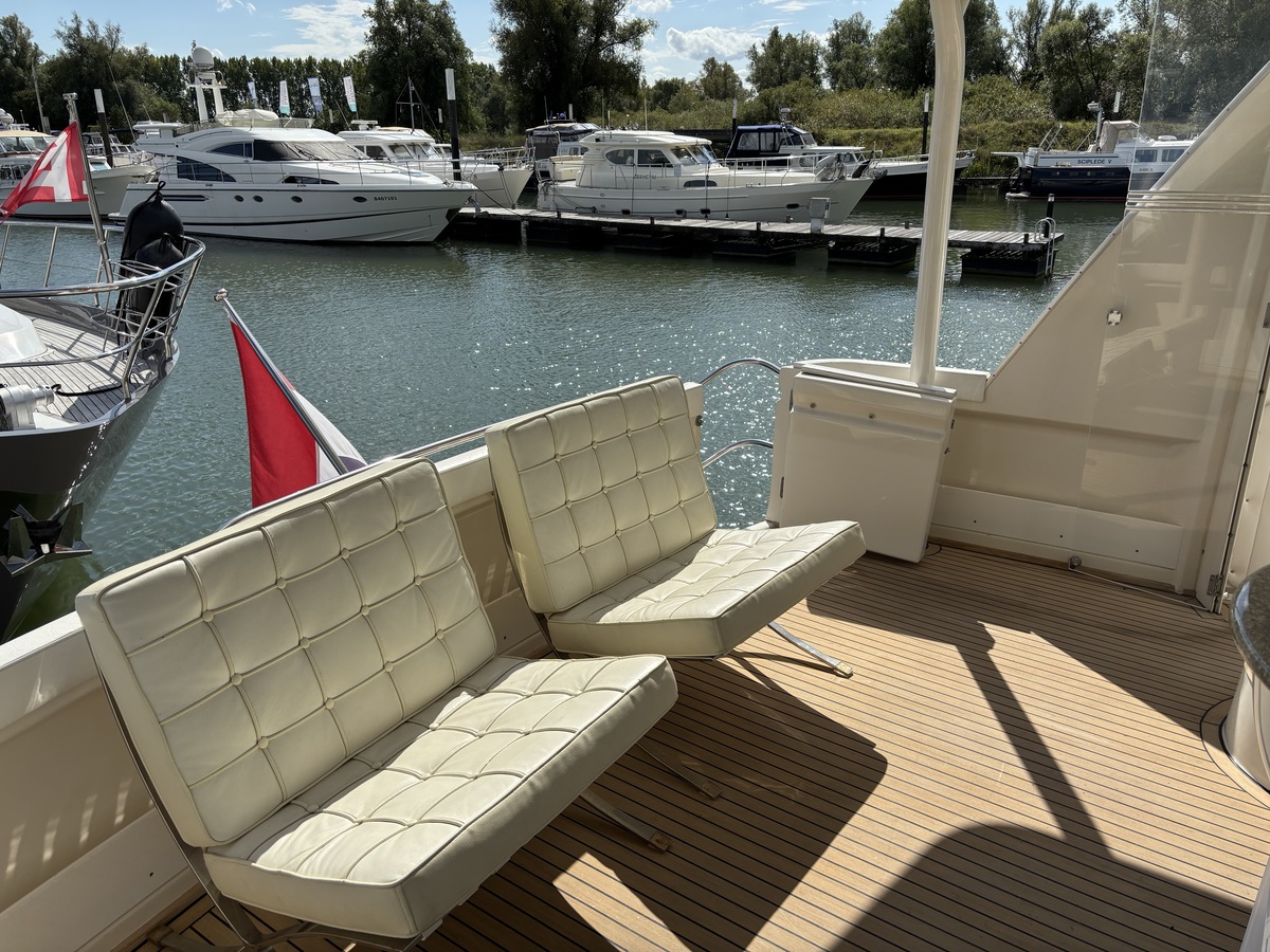 foto: 19 Maxum  4100 SCA 