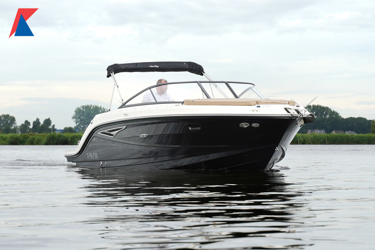 Sea Ray Sun Sport 250