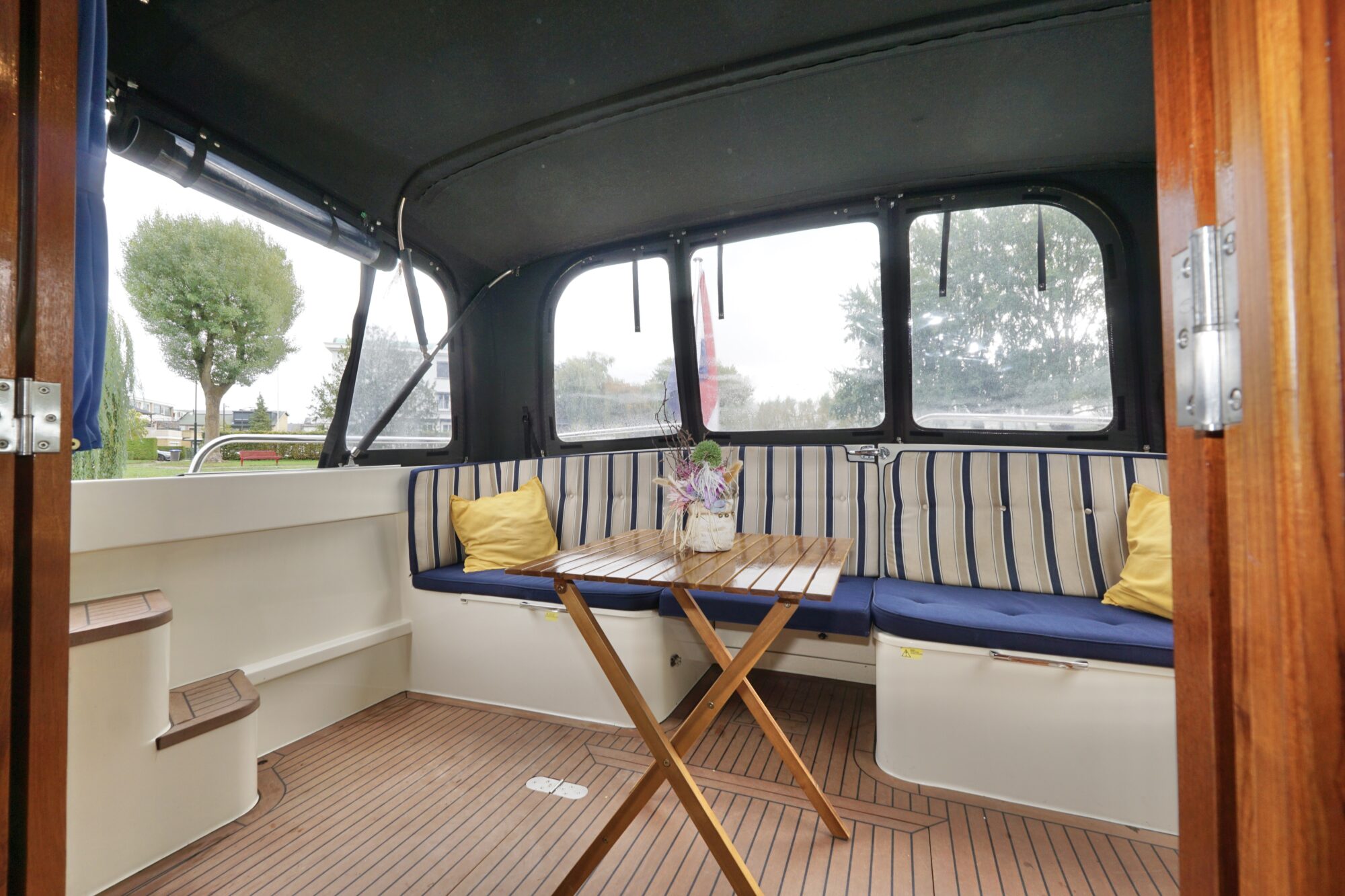 foto: 29 Jetten Jetten Bully 9.60 OK Spiegeldeur