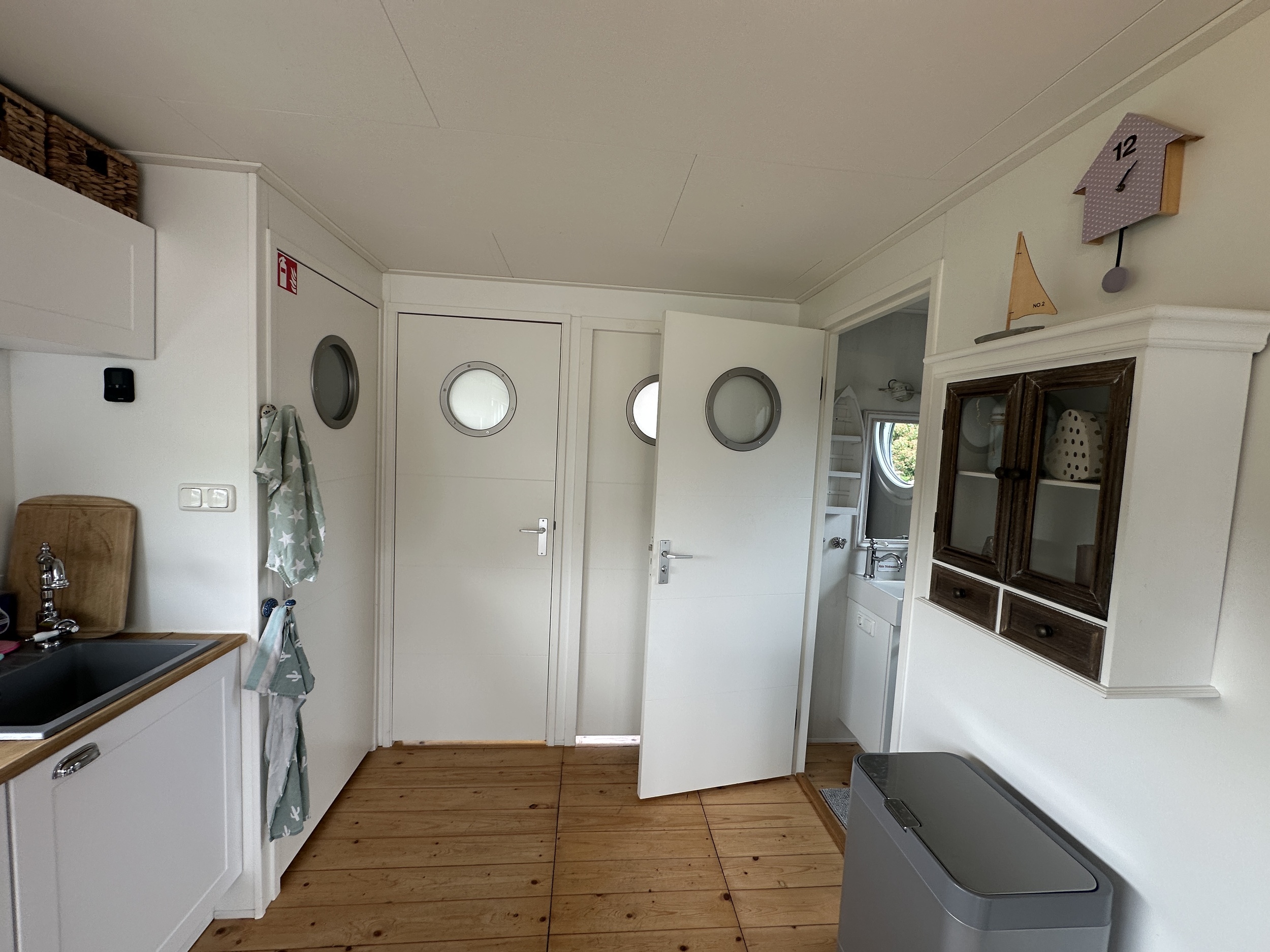 foto: 25 Lotus Houseboats 12 XT - Boven Besturing