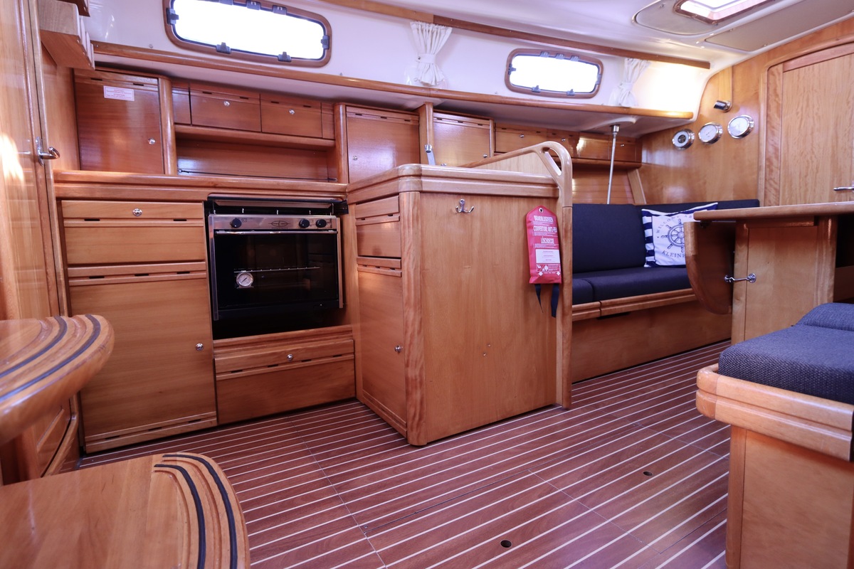 foto: 20 Bavaria  37-3 Cruiser