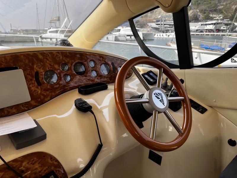 foto: 5 Azimut 42