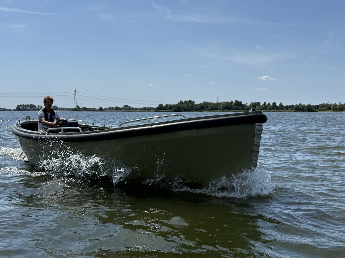 foto: 14 Stormer E-Lifeboat 75
