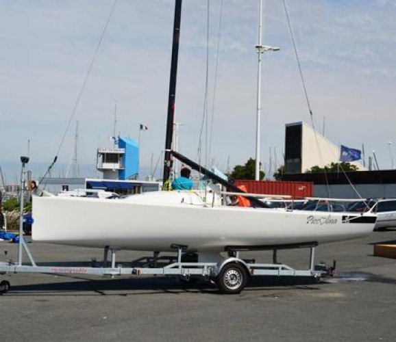 foto: 10 J Boats J/70