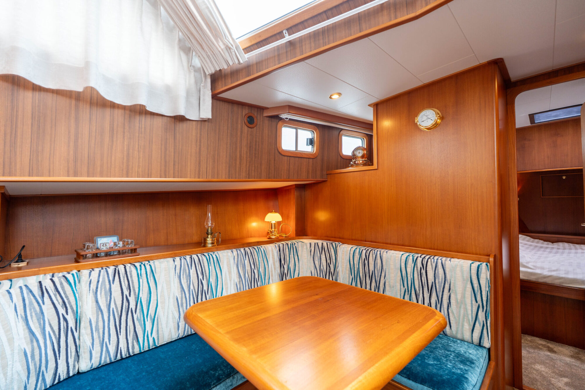 foto: 27 Pieter Beeldsnijder Pieter Beeldsnijder Spiegelkotter 15.00 VS